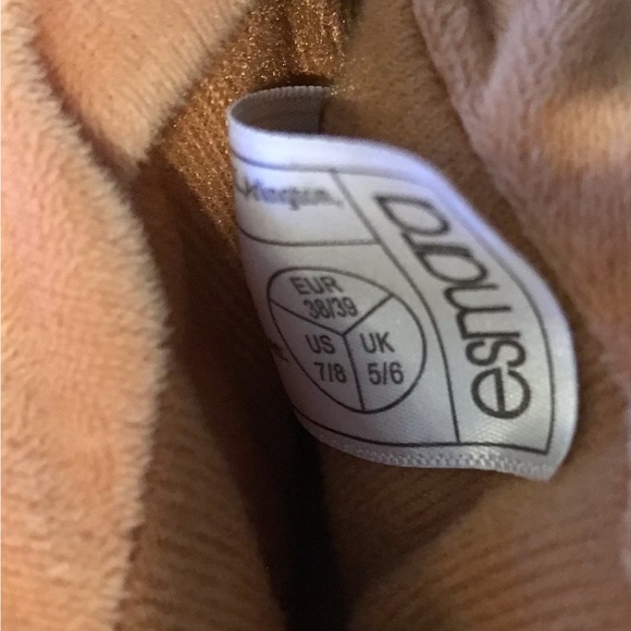 Esmara Womens Size 7/8 Musical Gingerbread Girl Slippers - Picture 3 of 3